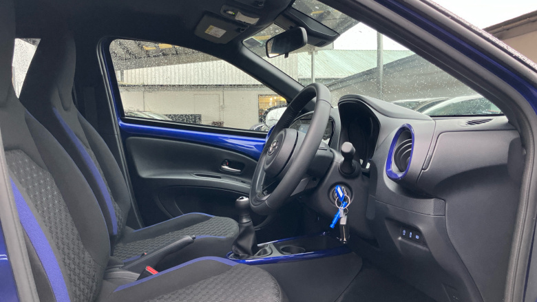 Toyota Aygo X 1.0 VVT-i Edge 5dr Petrol Hatchback